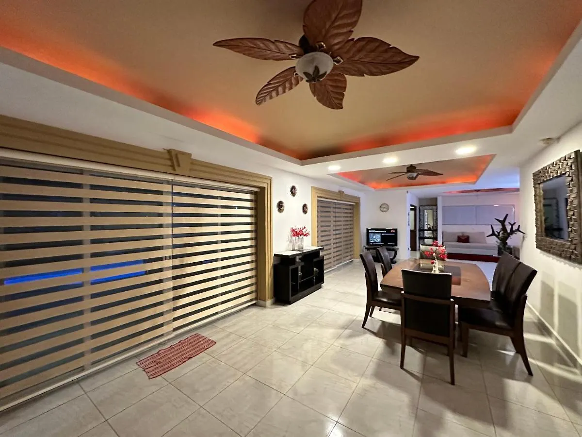 Bed & Breakfast Casa Sasha'S Mini Palace Cancun Mexico