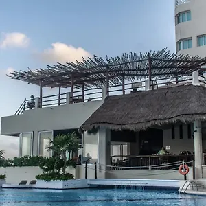 Beach&sunrise Apartahotel
