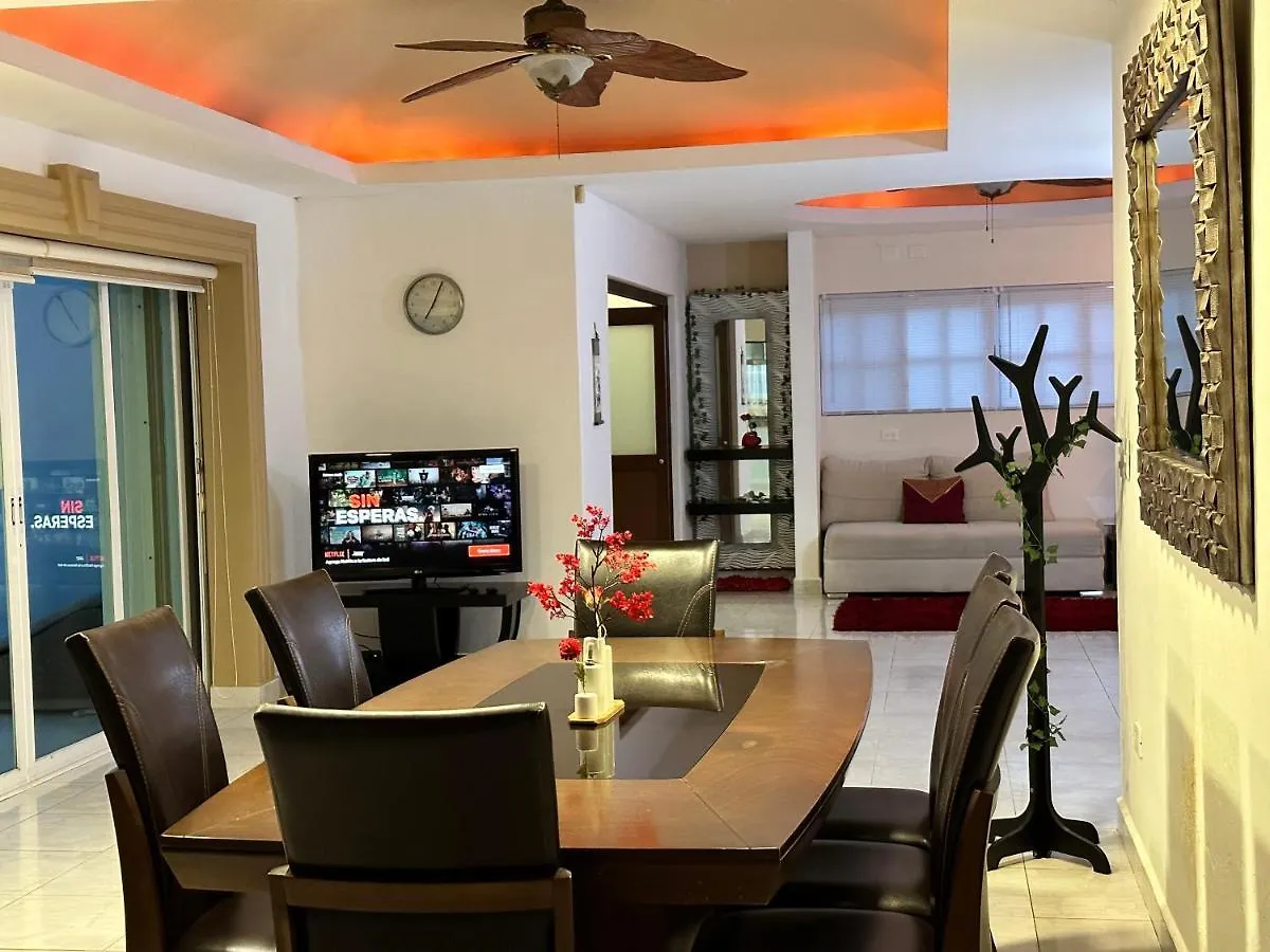 Casa Sasha'S Mini Palace Cancún Bed and breakfast