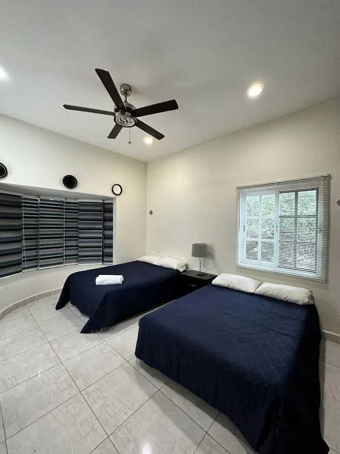 Casa Sasha'S Mini Palace Cancun Bed & Breakfast